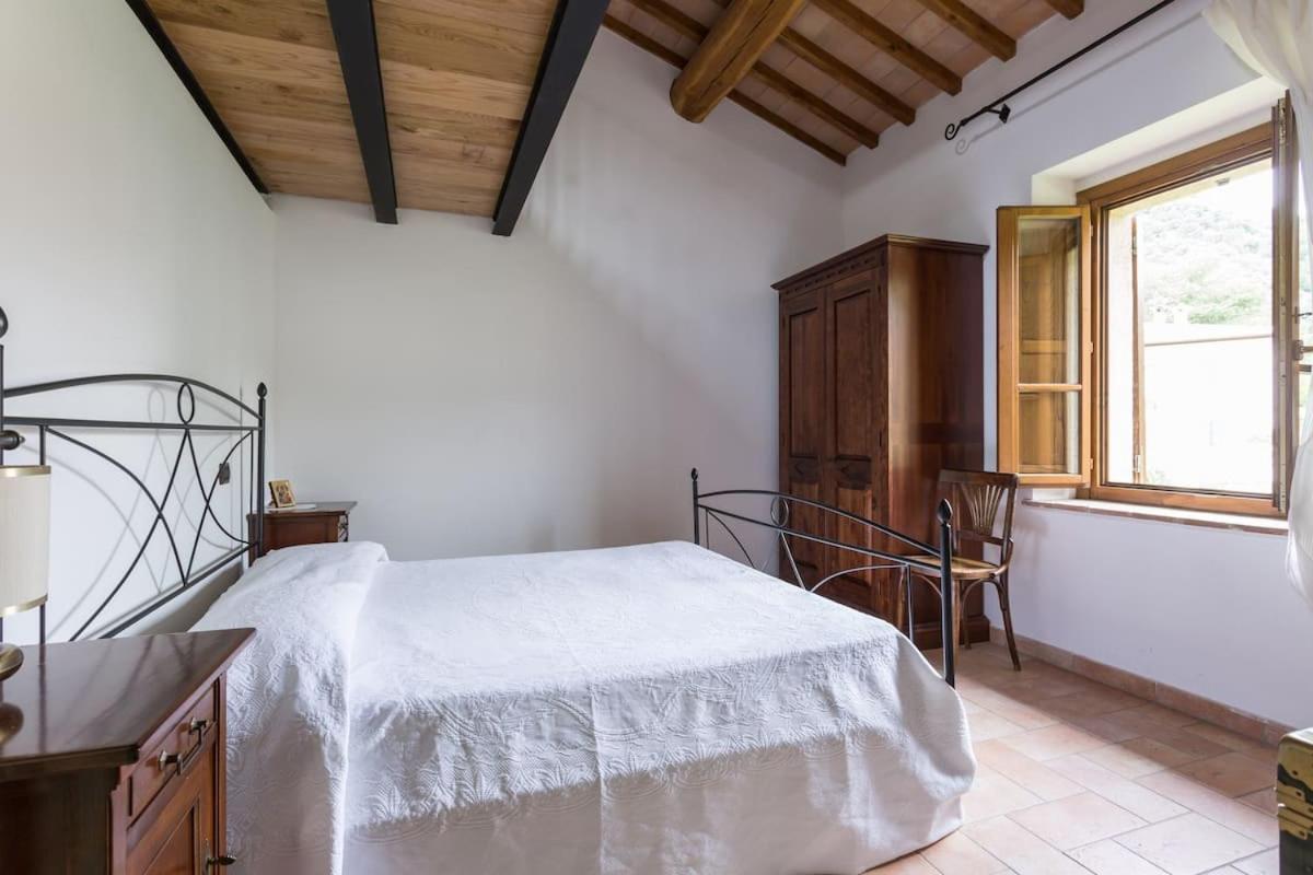 Casa Ridente Nella Valle Del Menotre Con Giardino Pale Kültér fotó