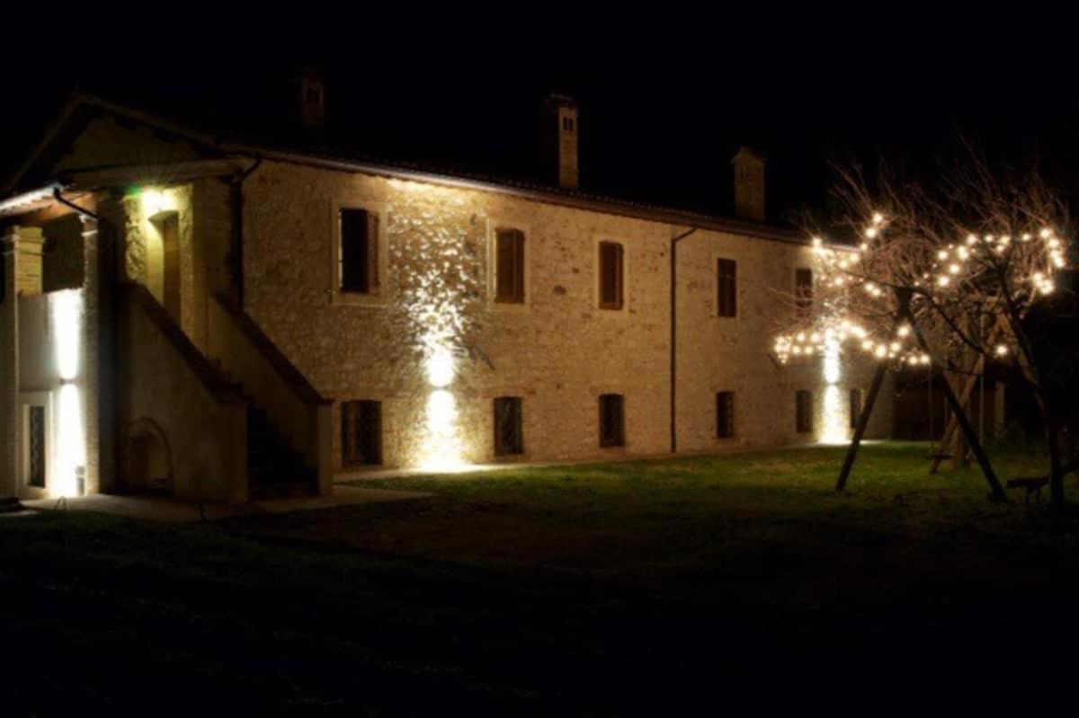 Casa Ridente Nella Valle Del Menotre Con Giardino Pale Kültér fotó