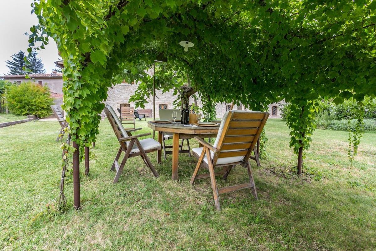 Casa Ridente Nella Valle Del Menotre Con Giardino Pale Kültér fotó